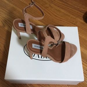 Steve Madden Nude Landen Tan Nubuck Heels